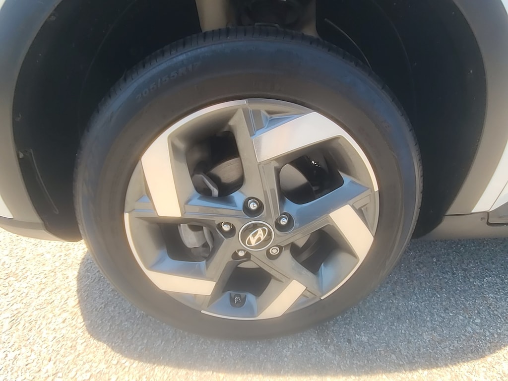 Used 2024 Hyundai Venue SEL Sport Utility