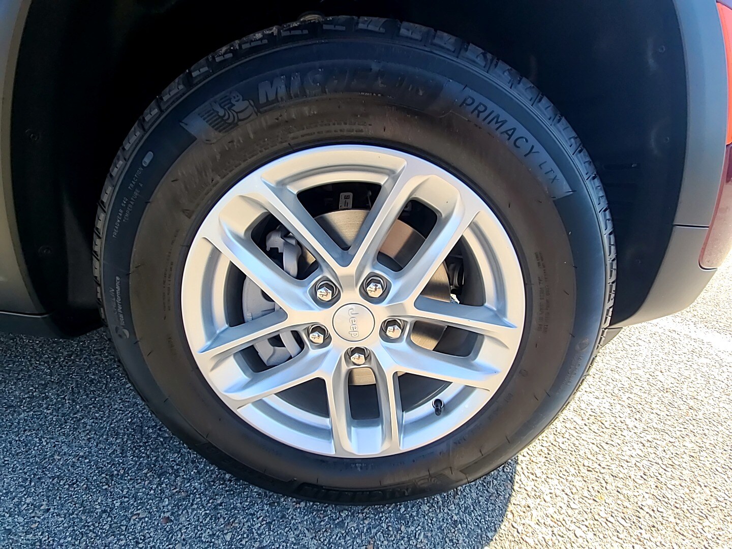 2025 Jeep Grand Cherokee LAREDO X 4X2 - 3