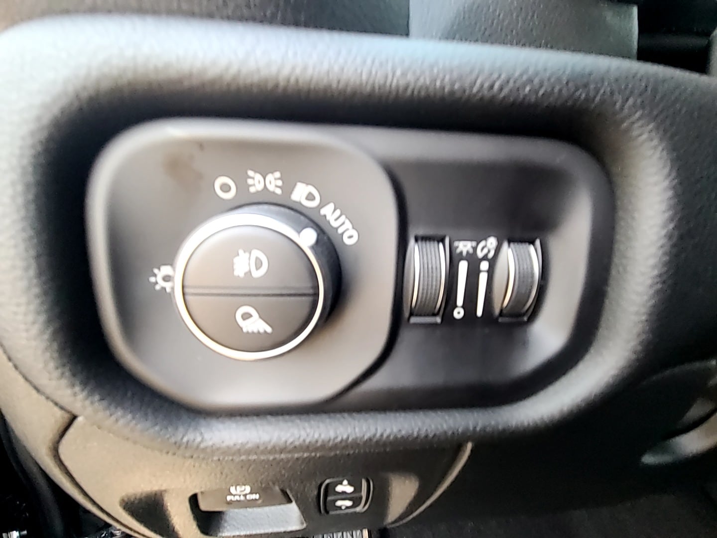 2026 Ram 1500 LARAMIE CREW CAB 4X4 5'7 BOX Diamond Black Crystal Pearlcoat at Griffin CDJR