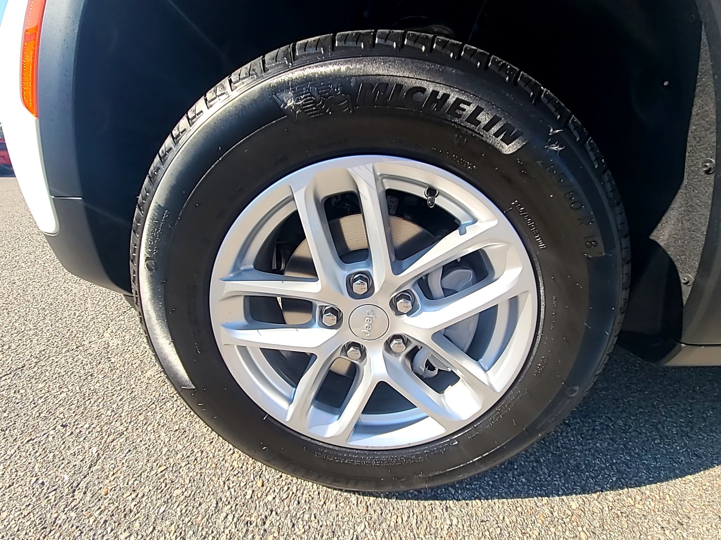 2025 Jeep Grand Cherokee LAREDO X 4X2 Bright White at Griffin CDJR