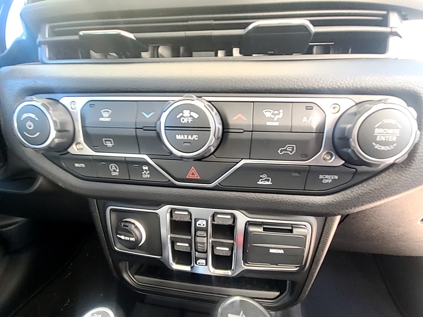 2026 Jeep Wrangler 4-DOOR SPORT - 11