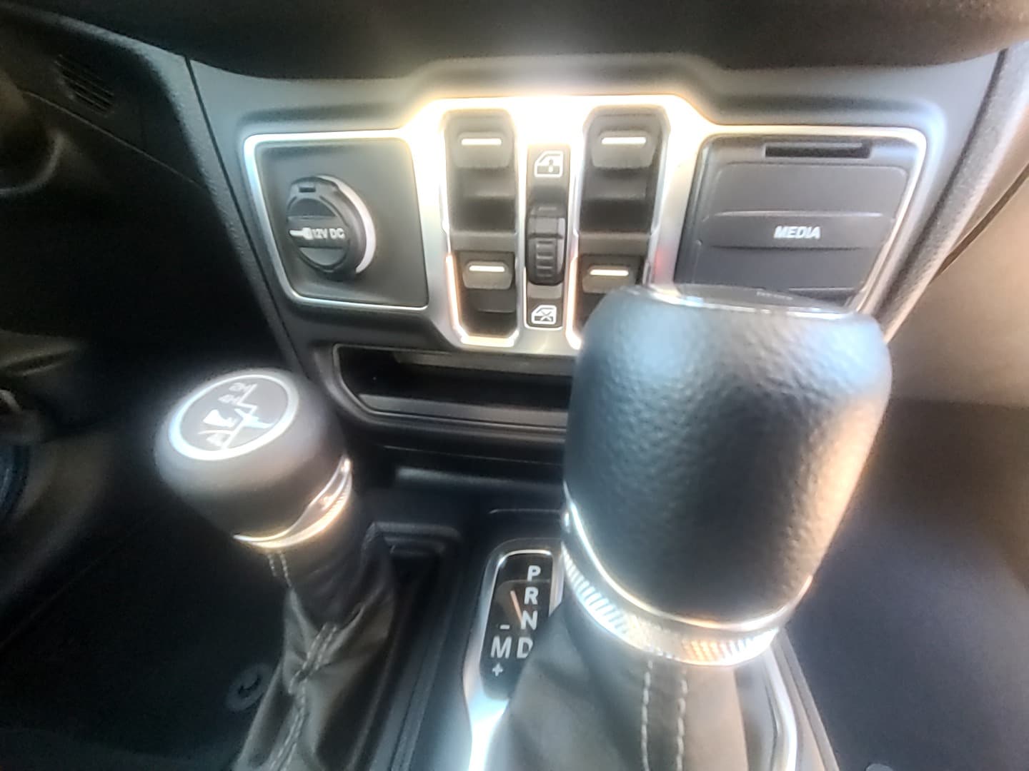 2026 Jeep Gladiator SPORT S 4X4 anvil clearcoat at Griffin CDJR