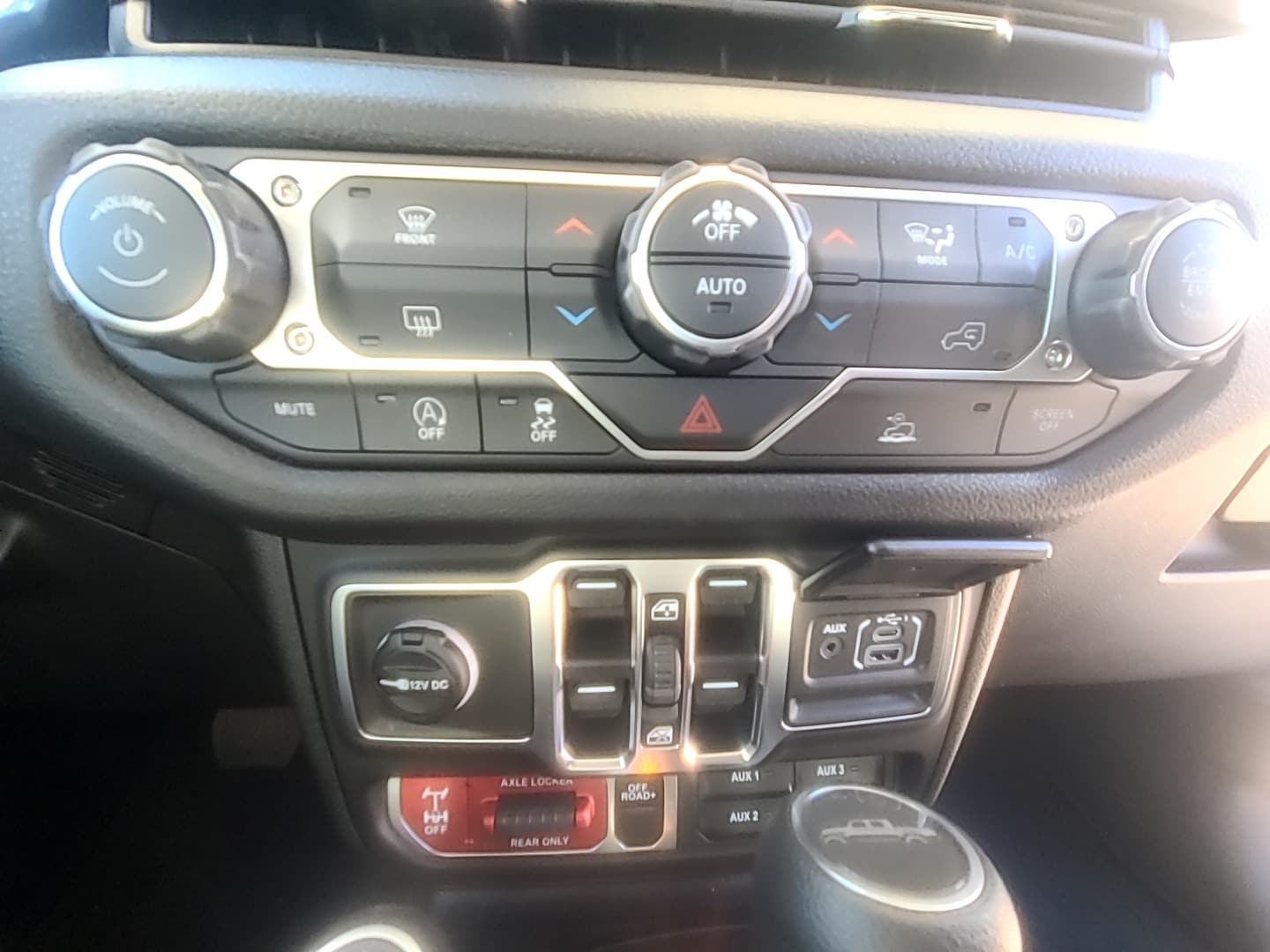 2026 Jeep Gladiator WILLYS 4X4 - 9