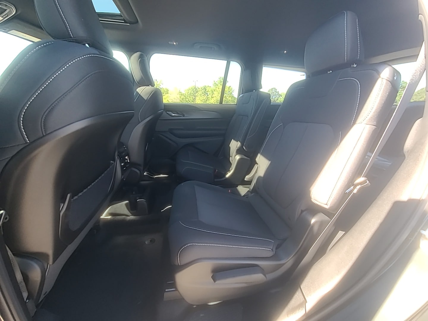 2026 Jeep Grand Cherokee L LAREDO X 4X4 Baltic Gray at Griffin CDJR