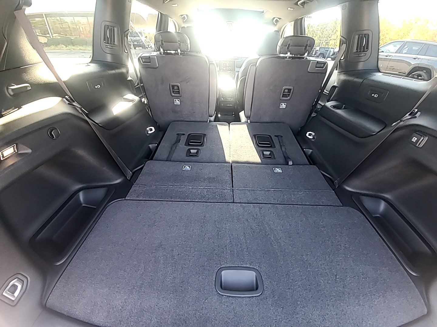 2025 Jeep Grand Cherokee L ALTITUDE X 4X2 Silver Zynith at Griffin CDJR