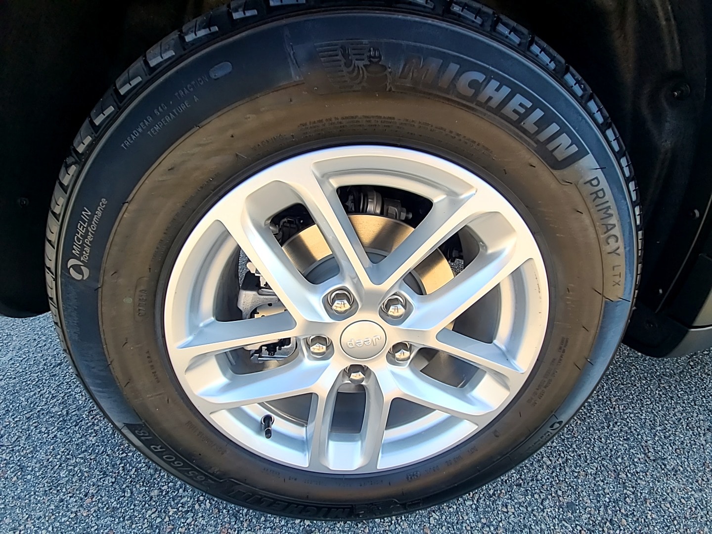 2025 Jeep Grand Cherokee LAREDO X 4X2 - 5