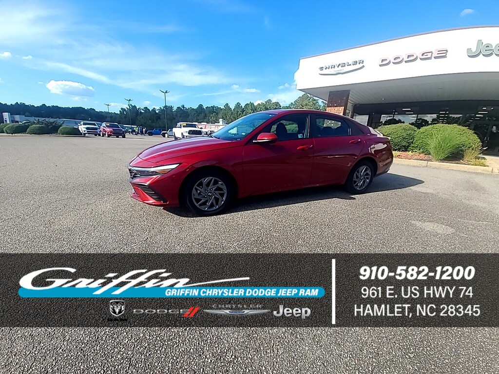 Used 2024 Hyundai Elantra SEL Car