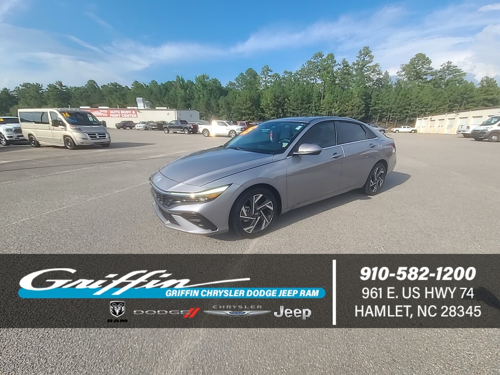 Used 2025 Hyundai Elantra Limited Car