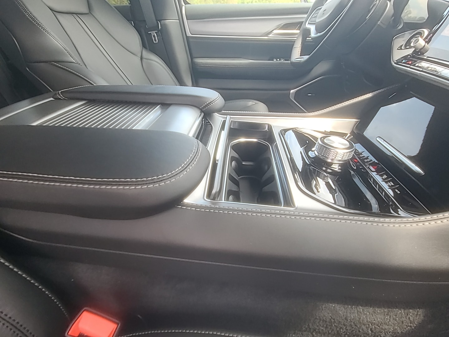 2026 Jeep Grand Wagoneer 4X2 High Gloss Black at Griffin CDJR