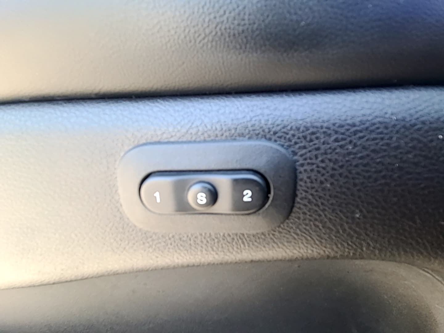 2018 Jeep Grand Cherokee Limited Diamond Black Crystal Pearlcoat at Payless Car Sales