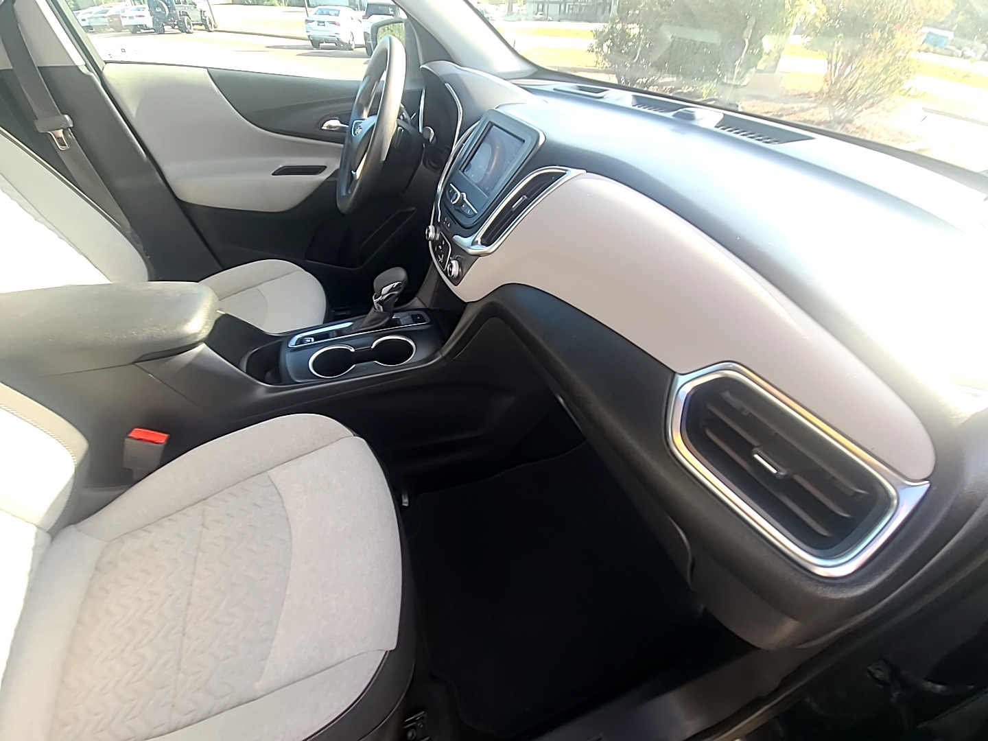 2024 Chevrolet Equinox LS - 11