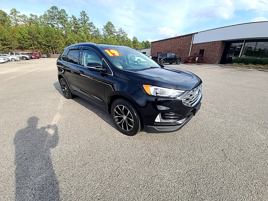 Used 2019 Ford Edge SEL Sport Utility