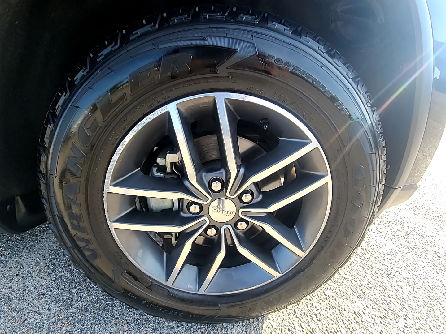 2018 Jeep Grand Cherokee Limited Diamond Black Crystal Pearlcoat at Payless Car Sales