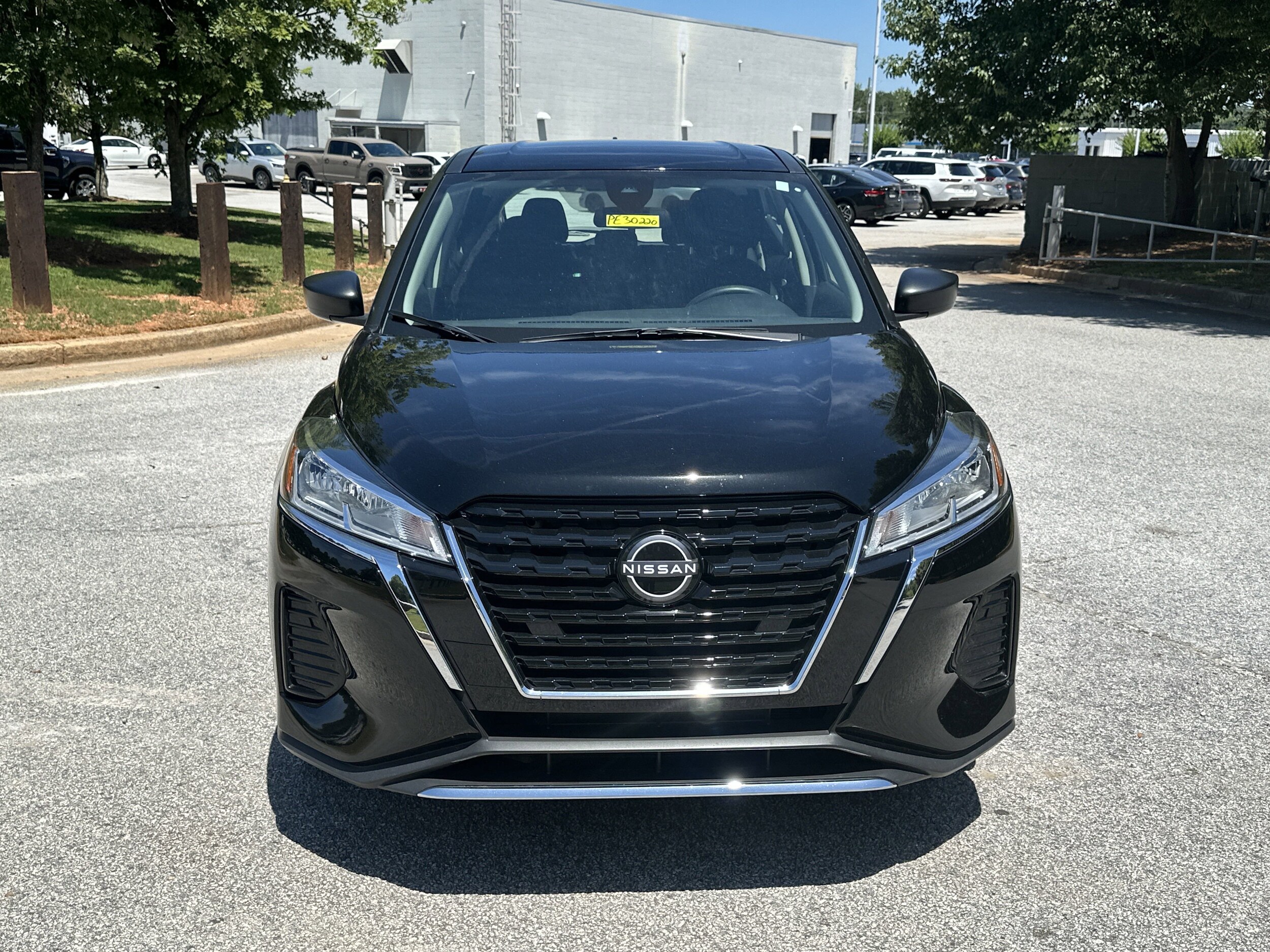 2024 Nissan Kicks S photo 2