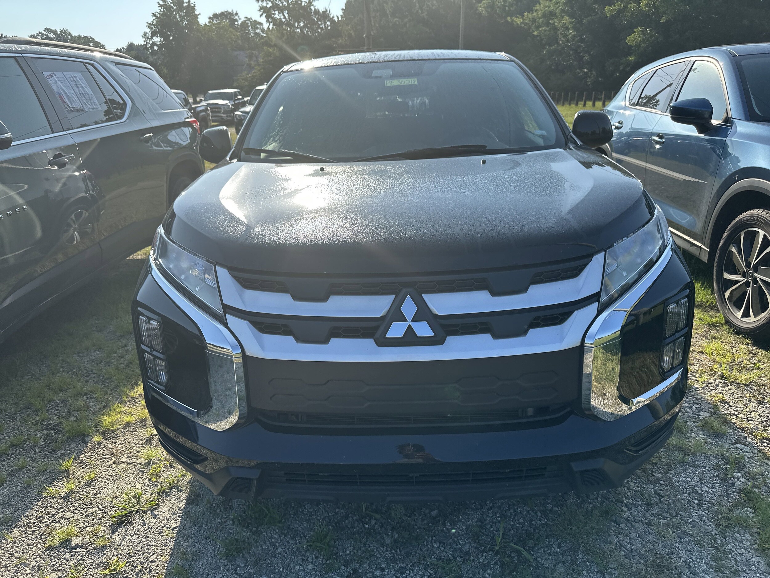 2024 Mitsubishi Outlander Sport ES photo 3