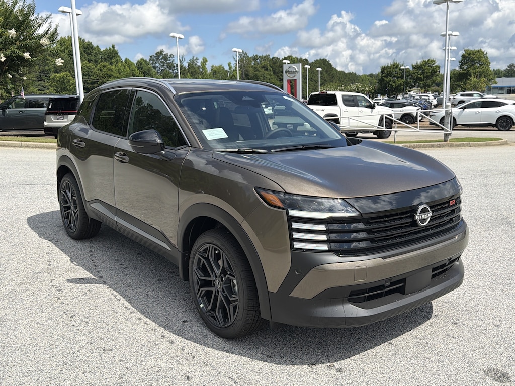 New 2026 Nissan Kicks SR SUV