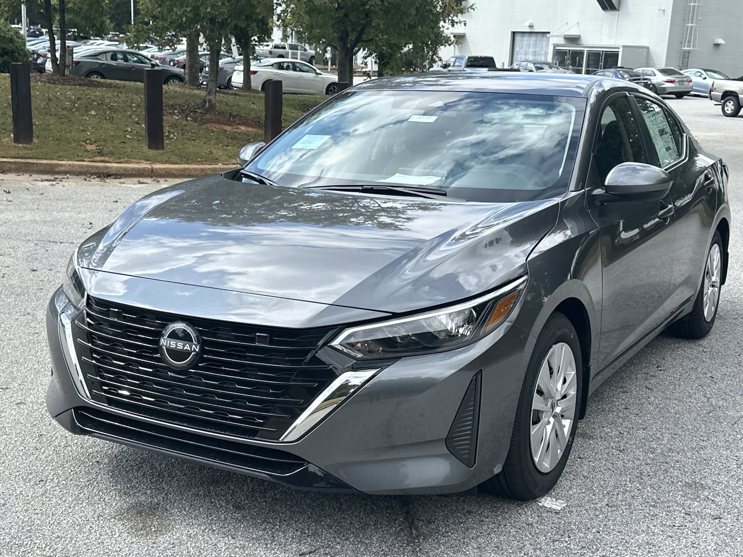 2025 Nissan Sentra S's photo