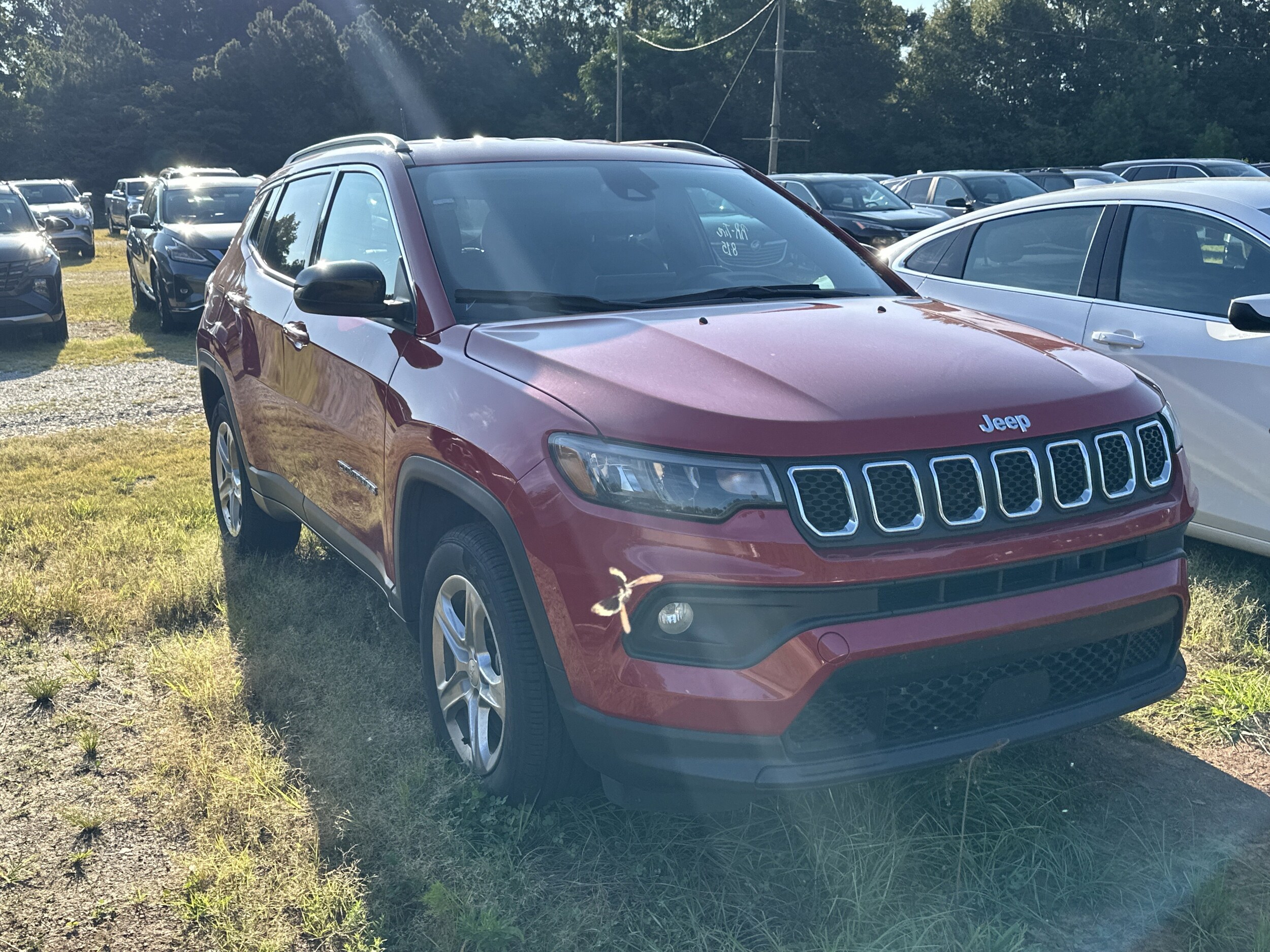 2024 Jeep Compass Latitude photo 2