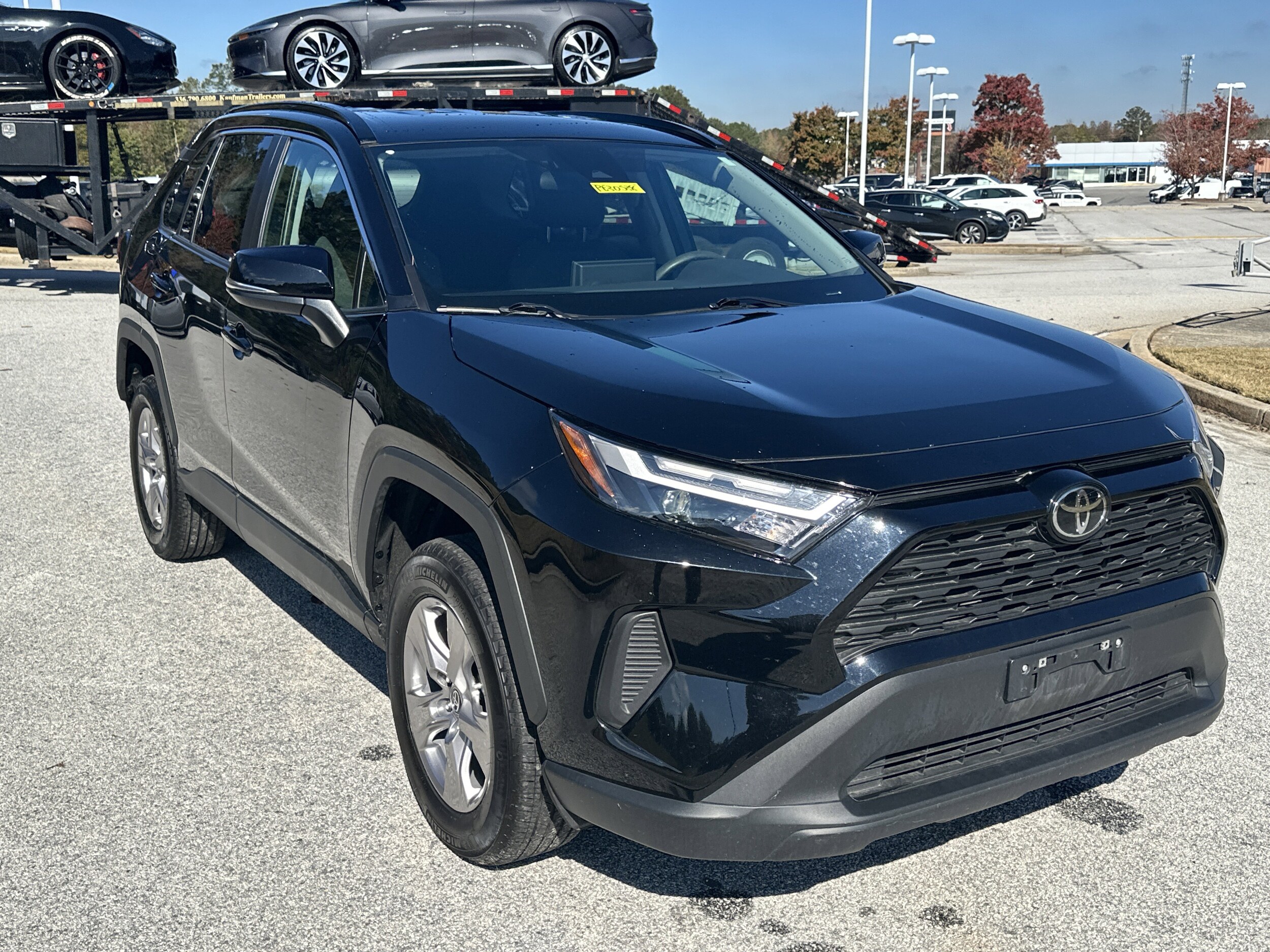 2025 Toyota RAV4 XLE photo 3