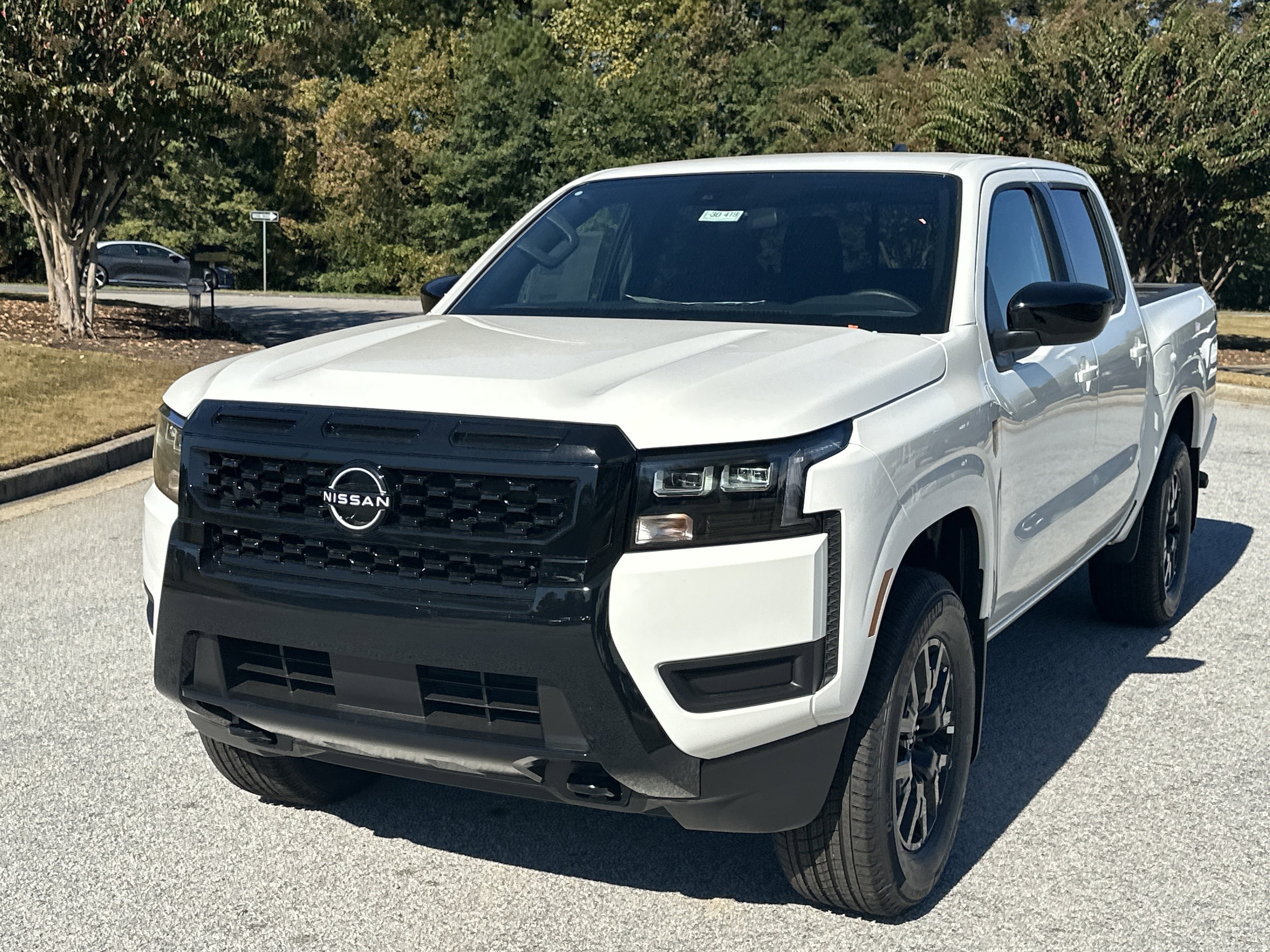 2026 Nissan Frontier SV's photo