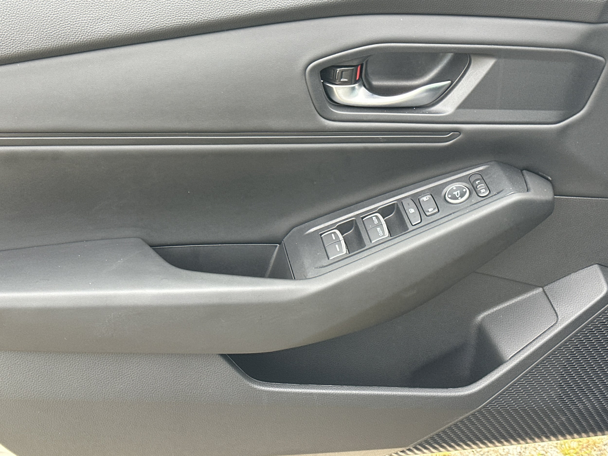 2025 Honda Accord SE - Photo 10