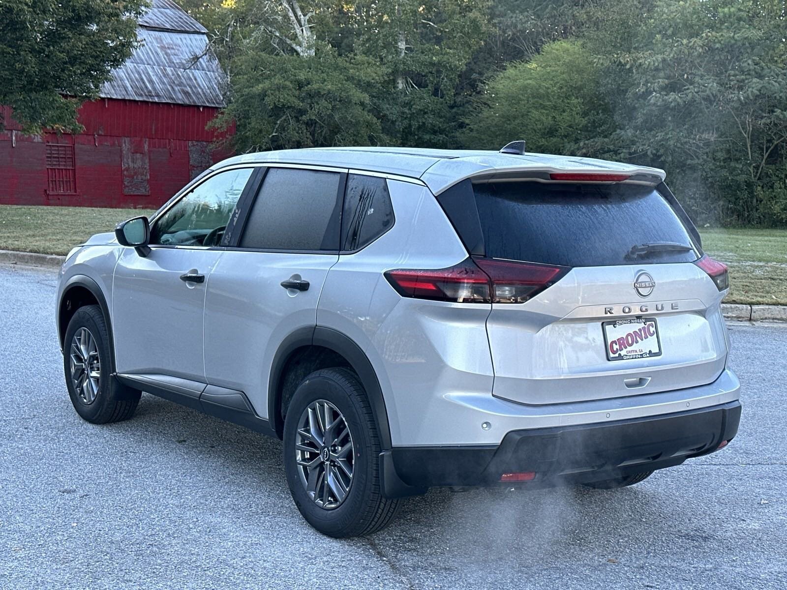 2025 Nissan Rogue S photo 2