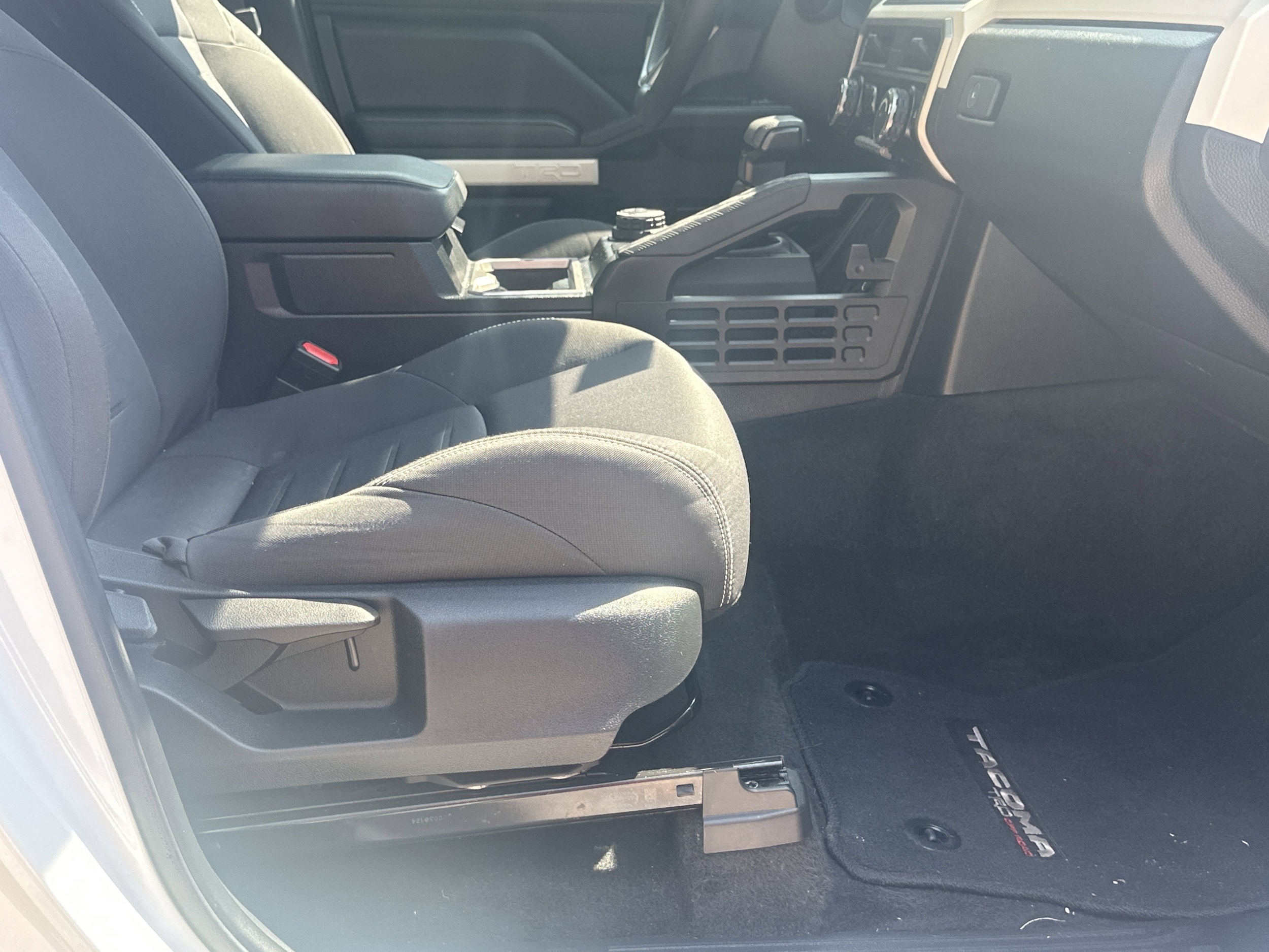 2024 Toyota Tacoma TRD Off Road - Photo 13