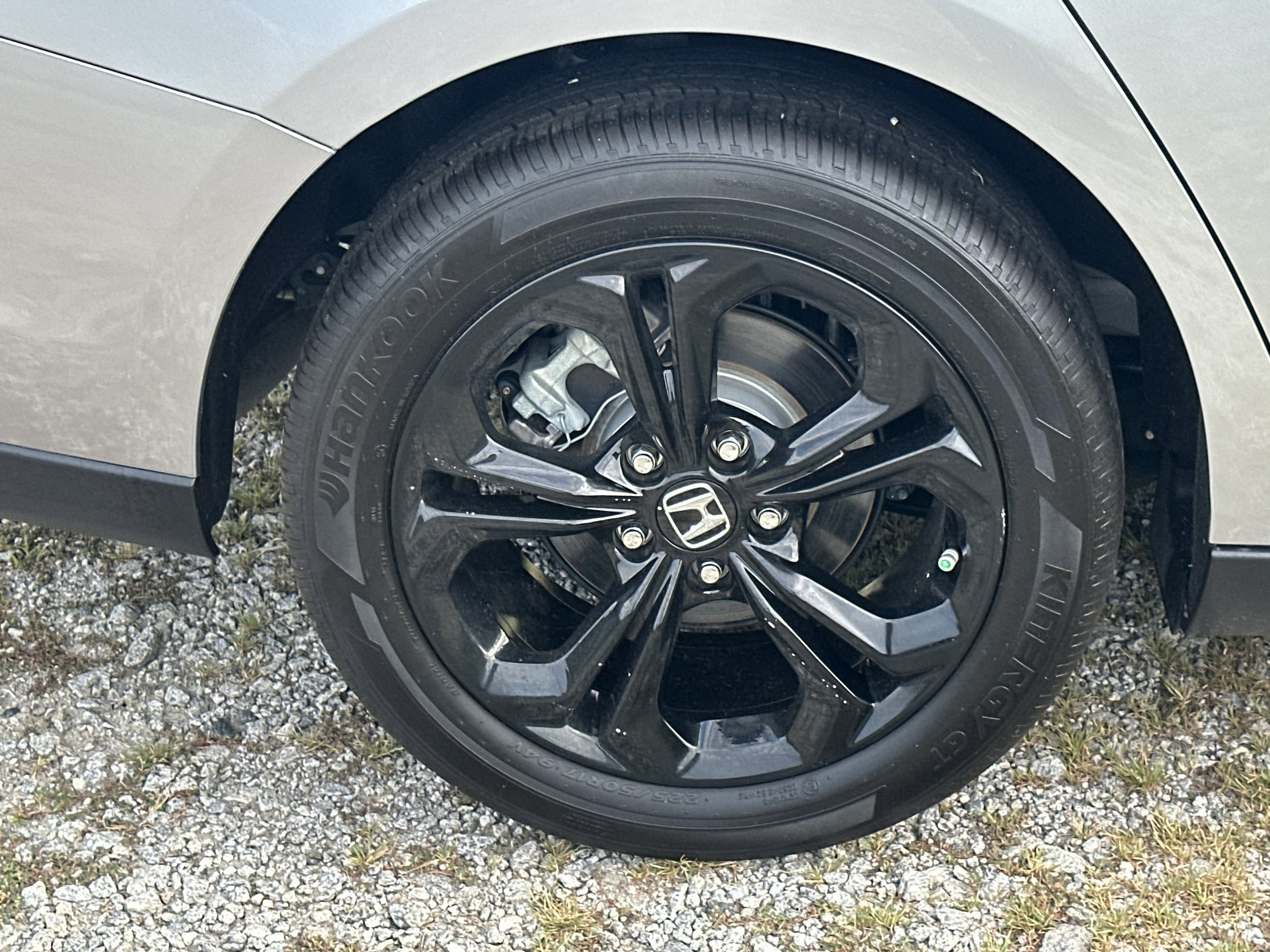 2025 Honda Accord SE - Photo 17