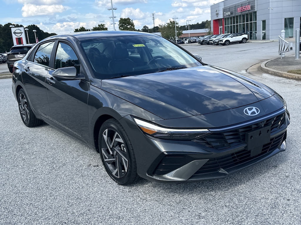 Used 2024 Hyundai Elantra Limited Sedan