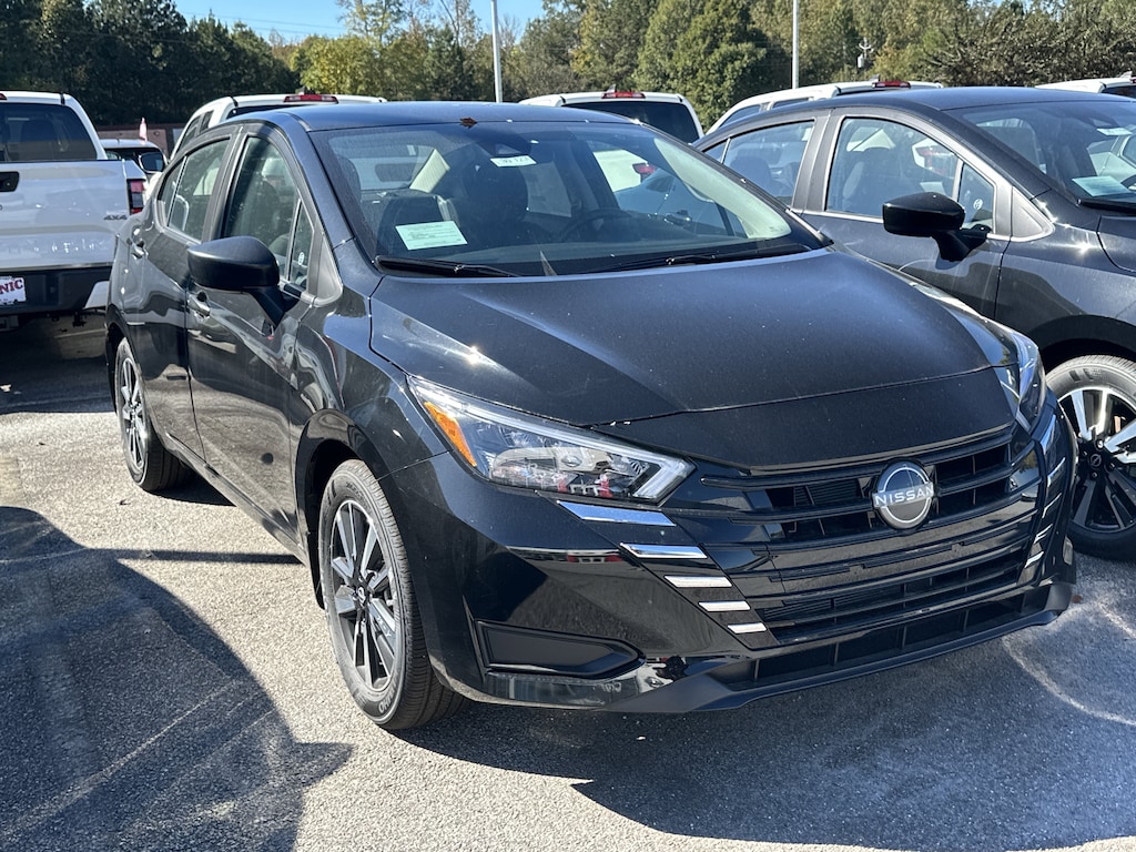 New 2025 Nissan Versa 1.6 S Sedan