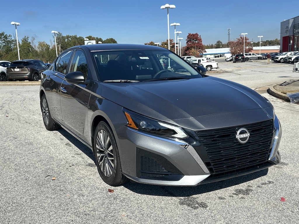 New 2025 Nissan Altima 2.5 SV Sedan