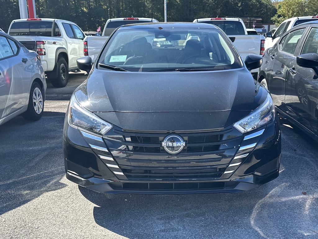 New 2025 Nissan Versa 1.6 S Sedan