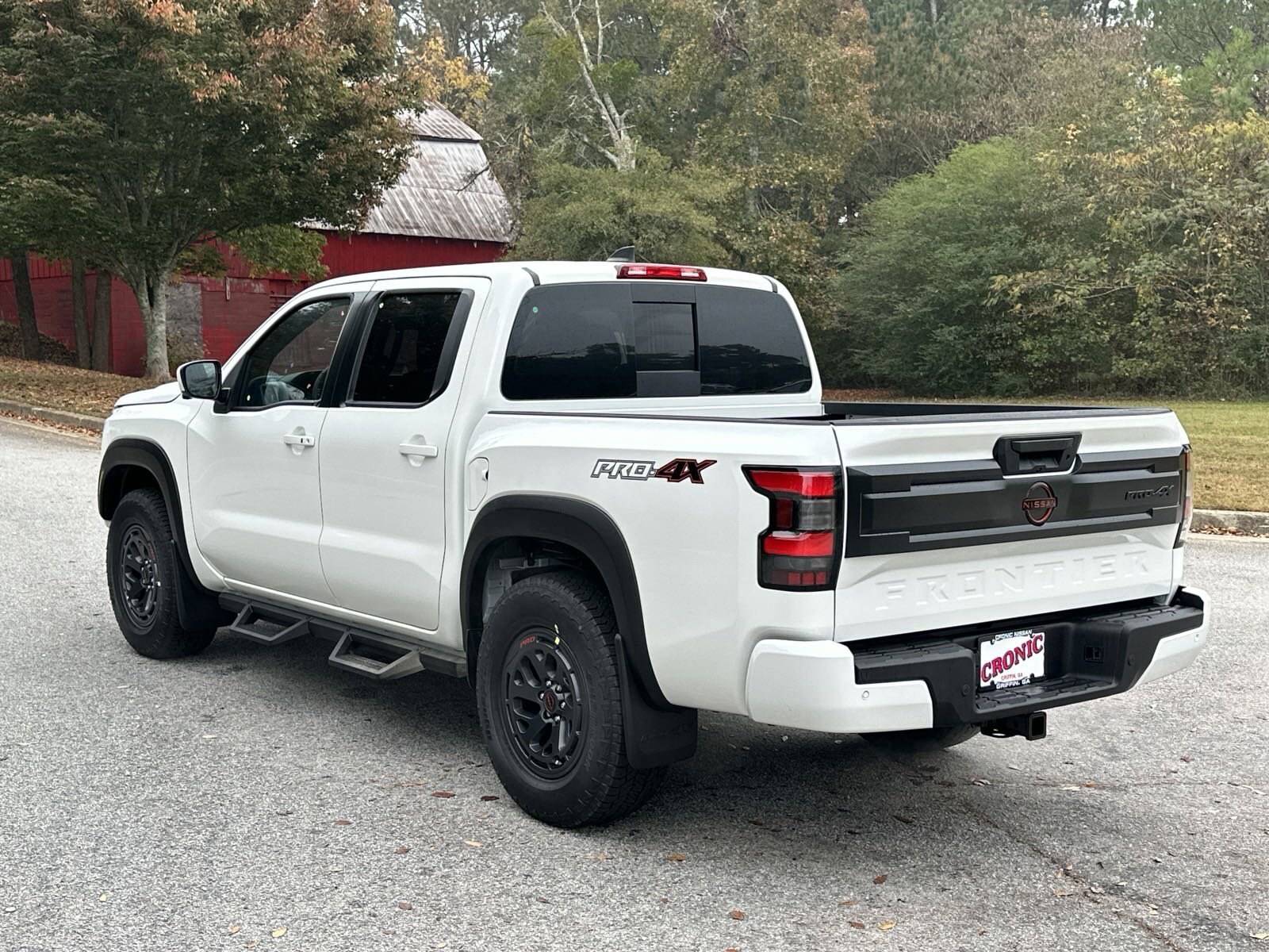 2025 Nissan Frontier PRO-4X photo 3
