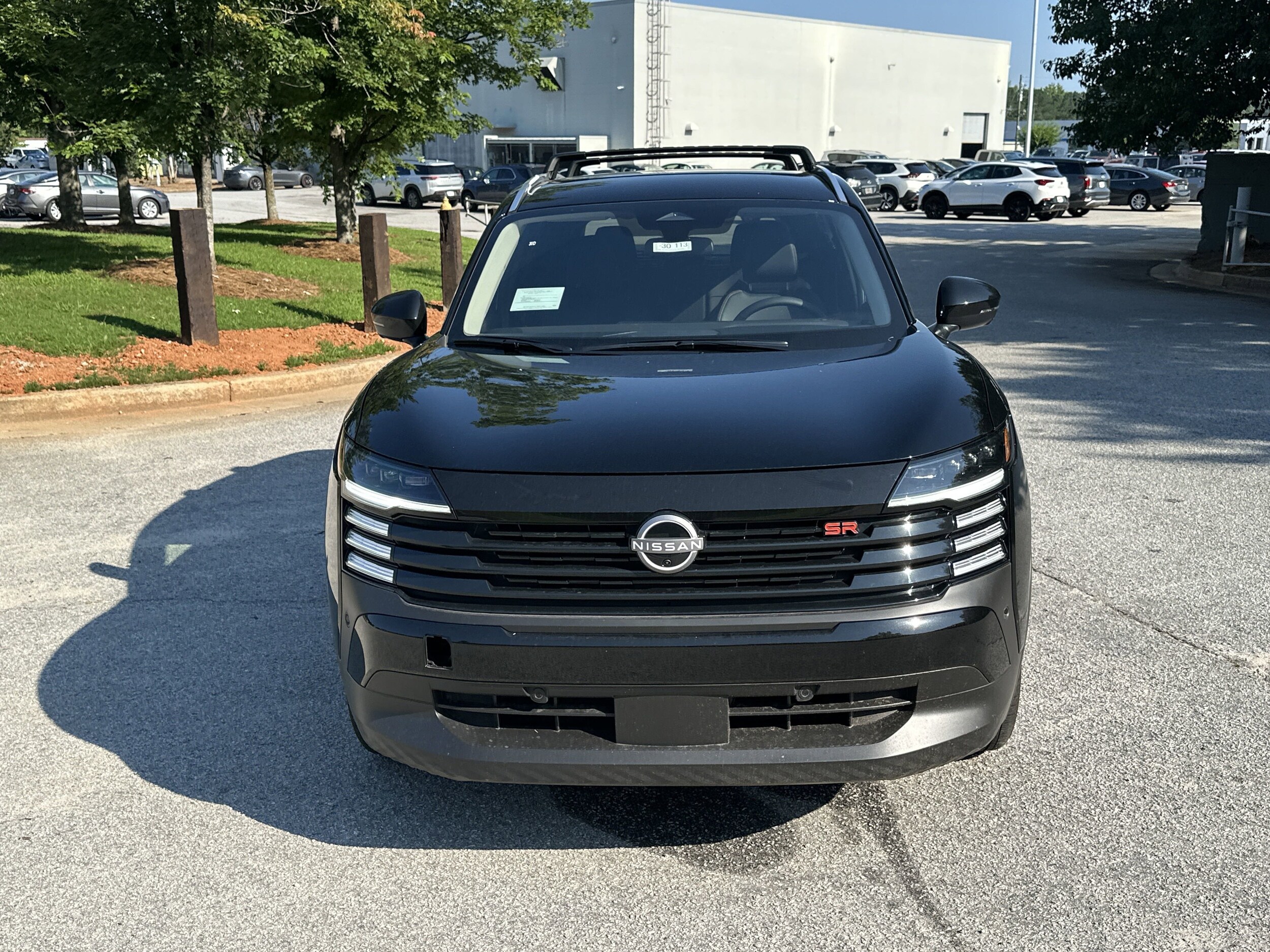 2025 Nissan Kicks SR photo 2