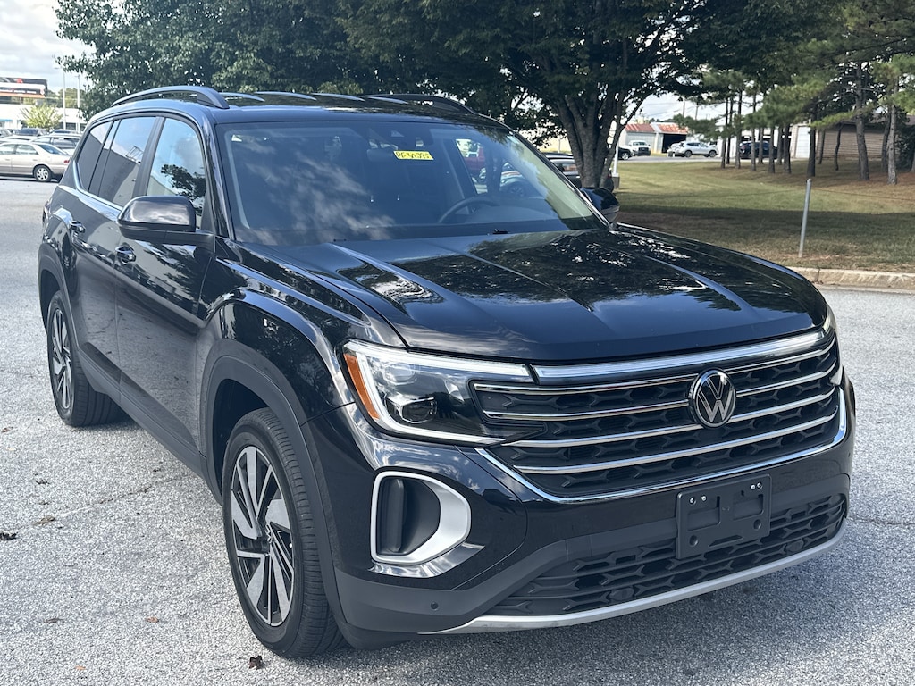 Used 2024 Volkswagen Atlas 2.0T SE w/Technology SUV