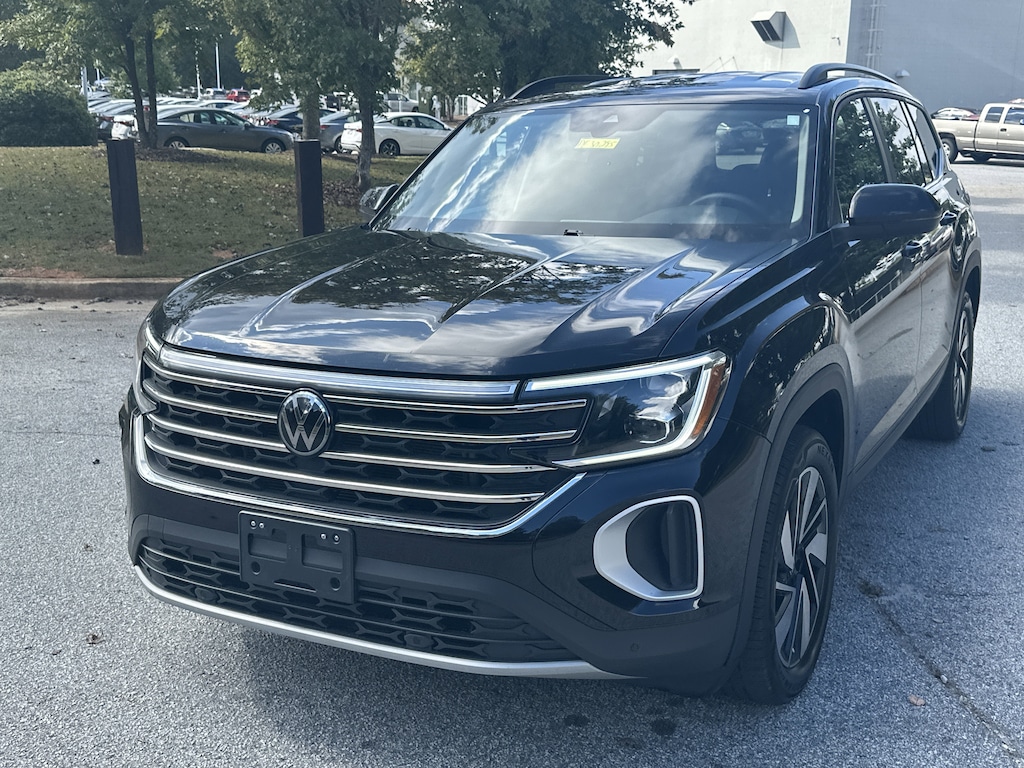 Used 2024 Volkswagen Atlas 2.0T SE w/Technology SUV