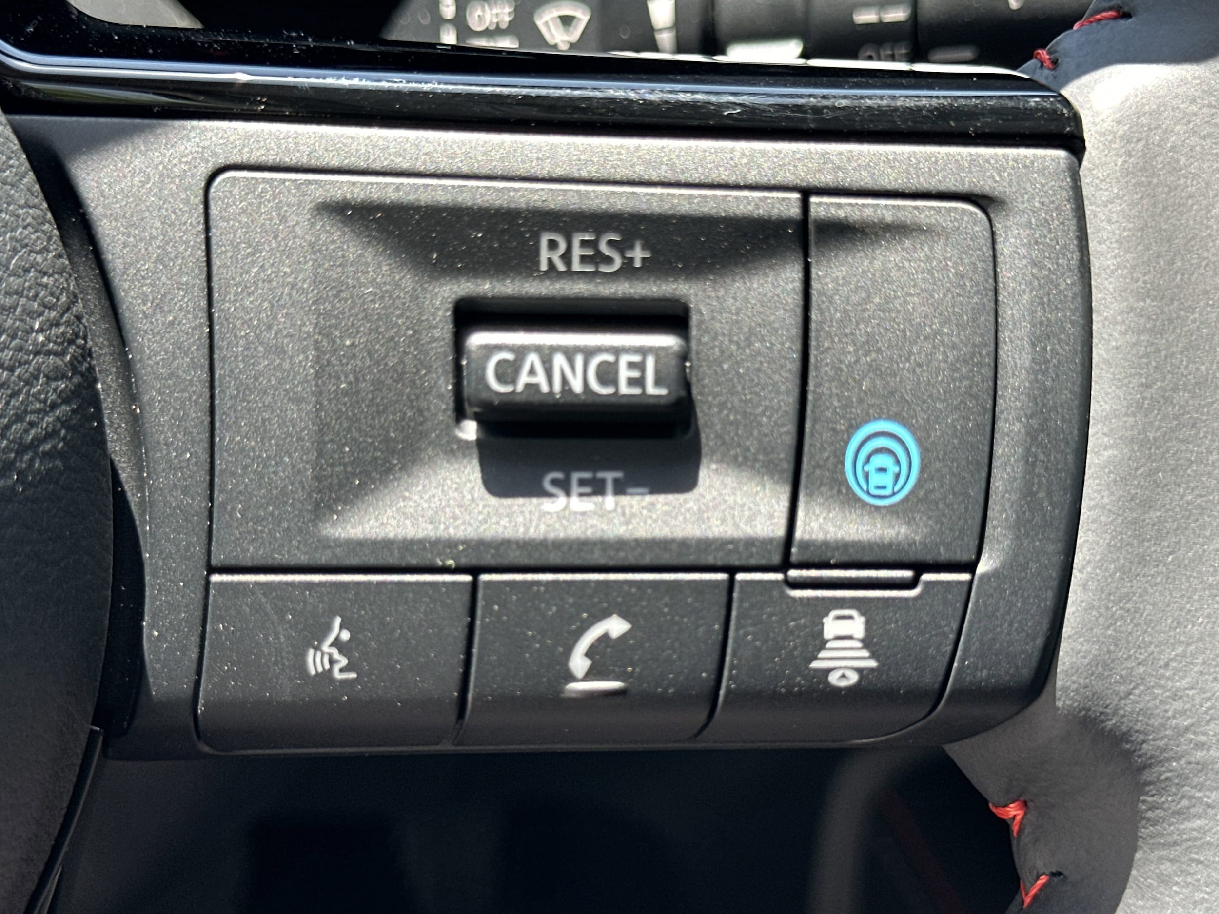 2025 Nissan Kicks SR - Photo 24