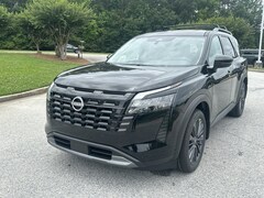2026 Nissan Pathfinder SL SUV