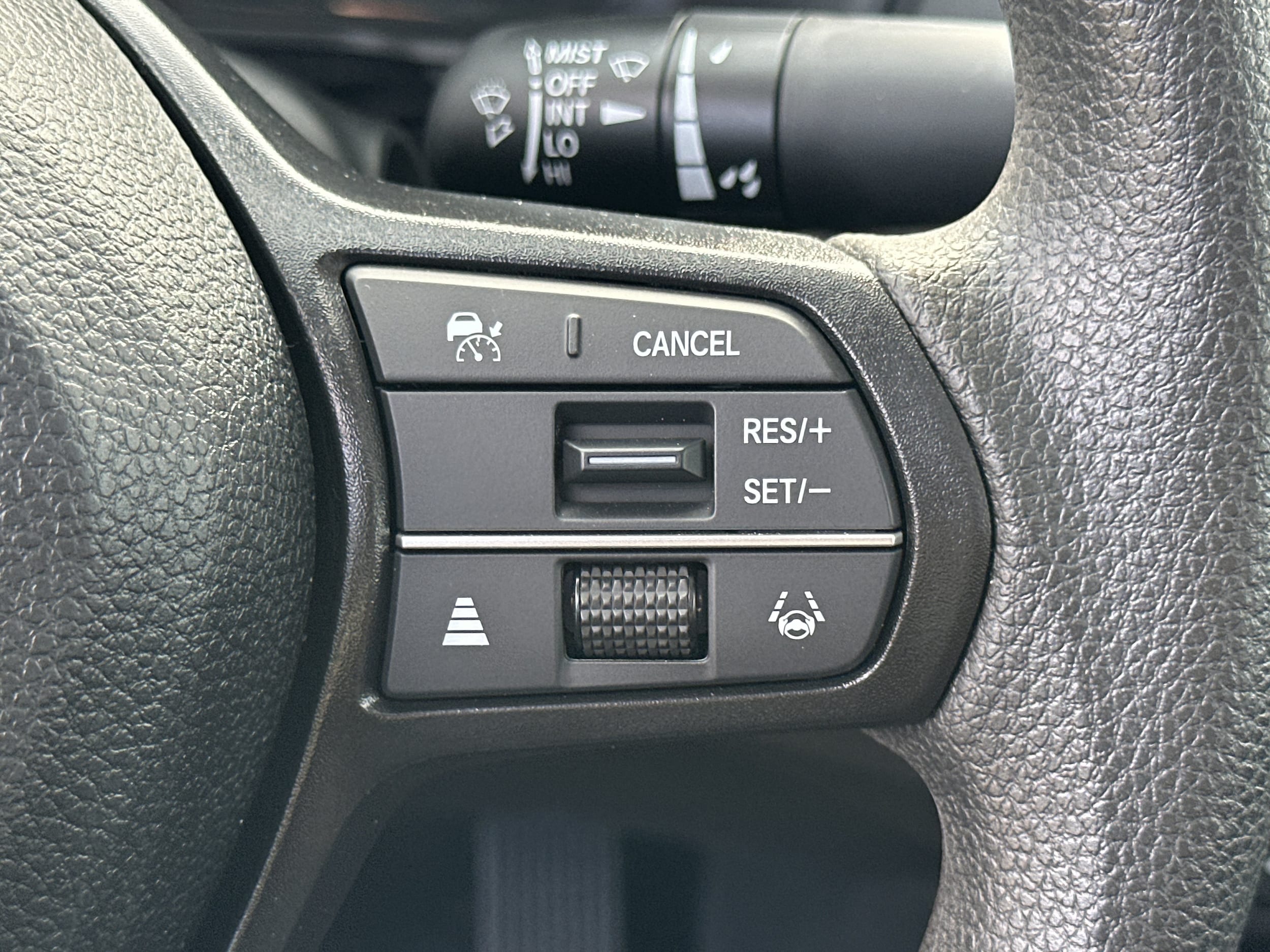 2025 Honda Accord SE - Photo 25