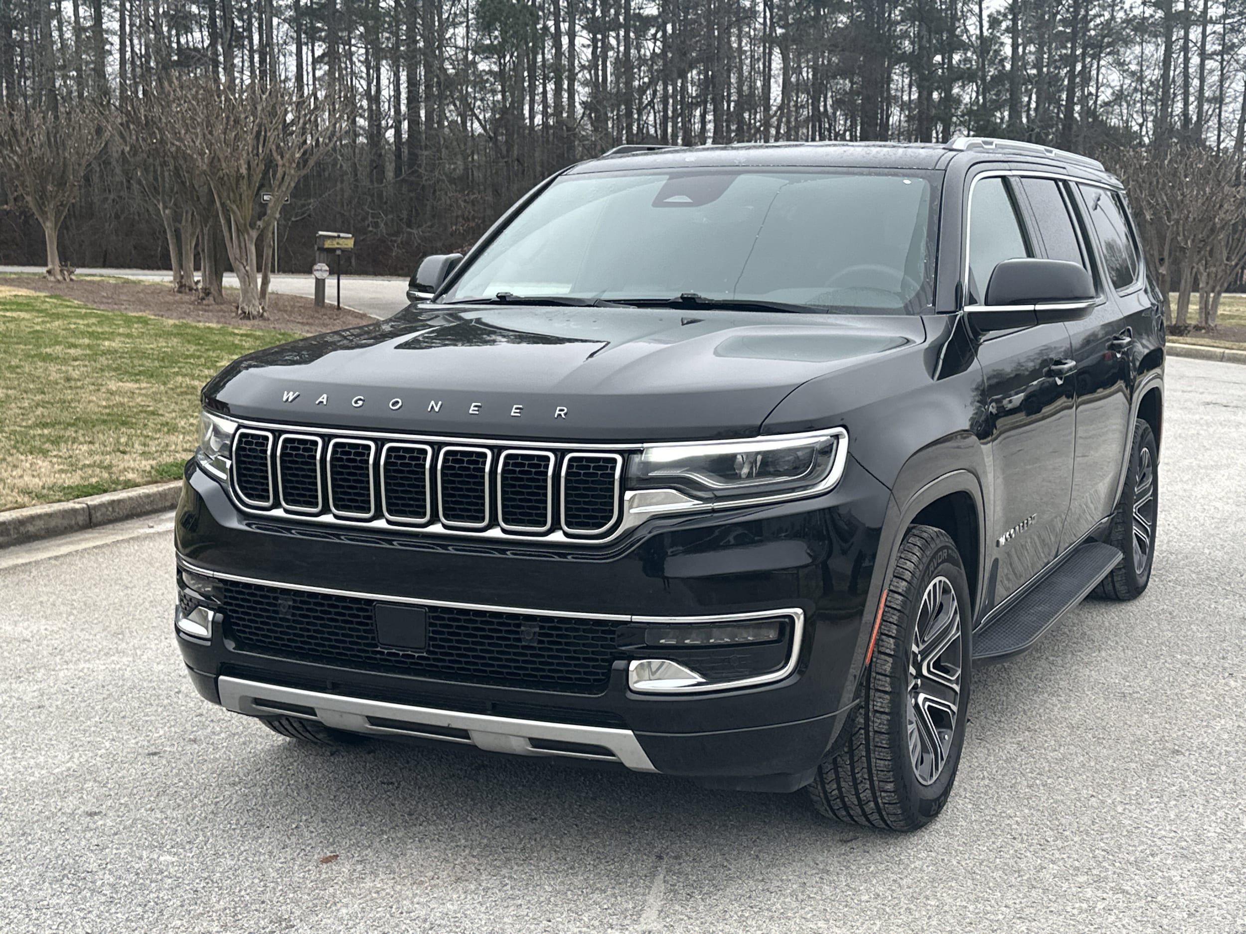2024 Jeep Wagoneer L's photo