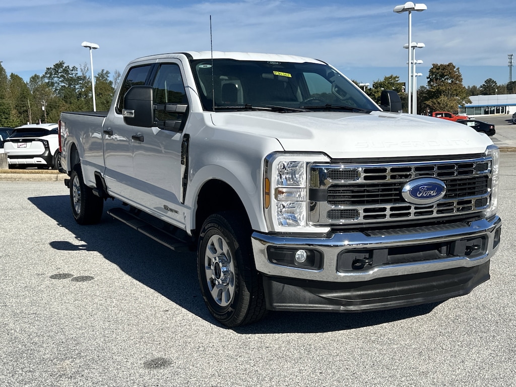 Used 2024 Ford F-250SD XLT Truck