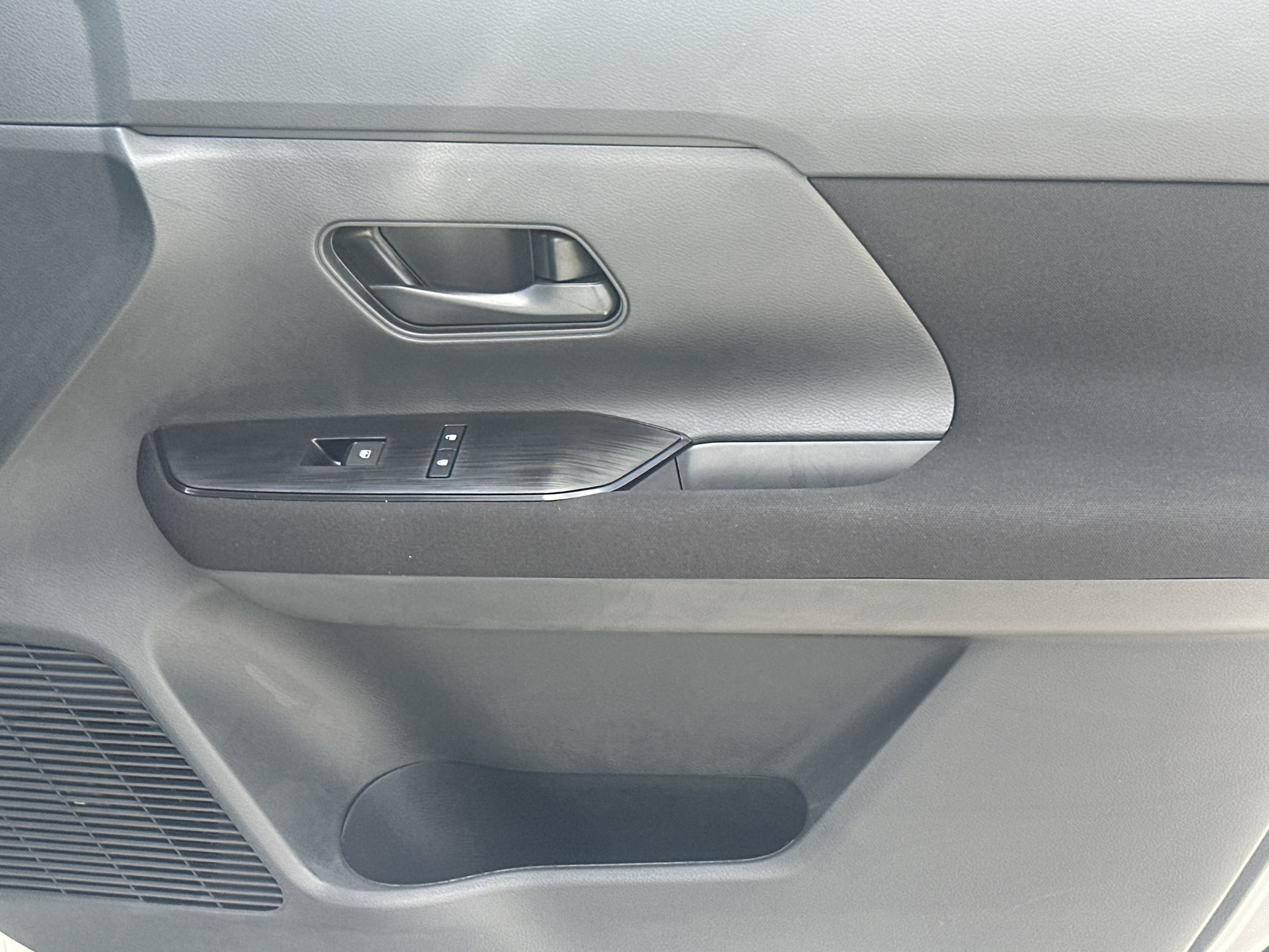 2026 Nissan KICKS S - Photo 14