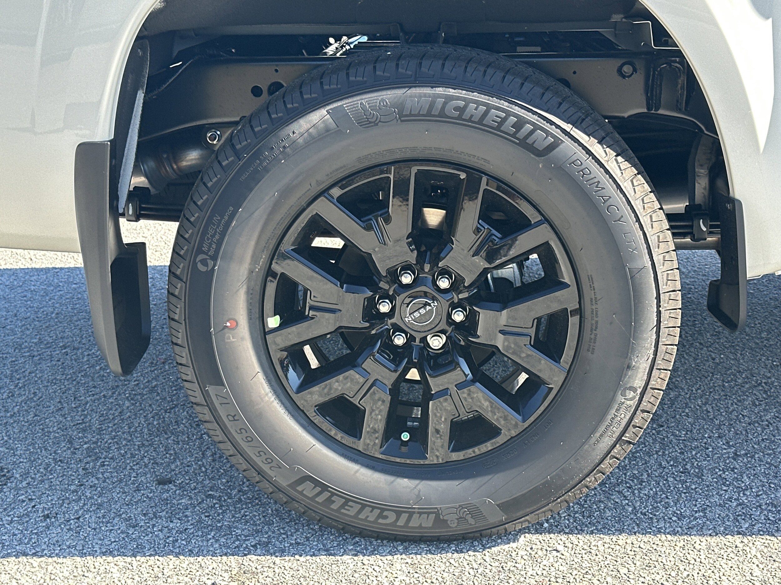 2026 Nissan Frontier SV - Photo 17