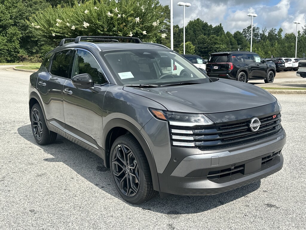 New 2026 Nissan Kicks SR SUV