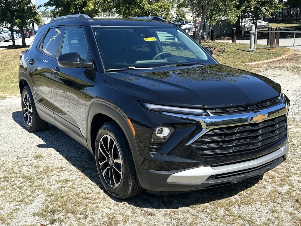 Used 2024 Chevrolet Trailblazer LT SUV