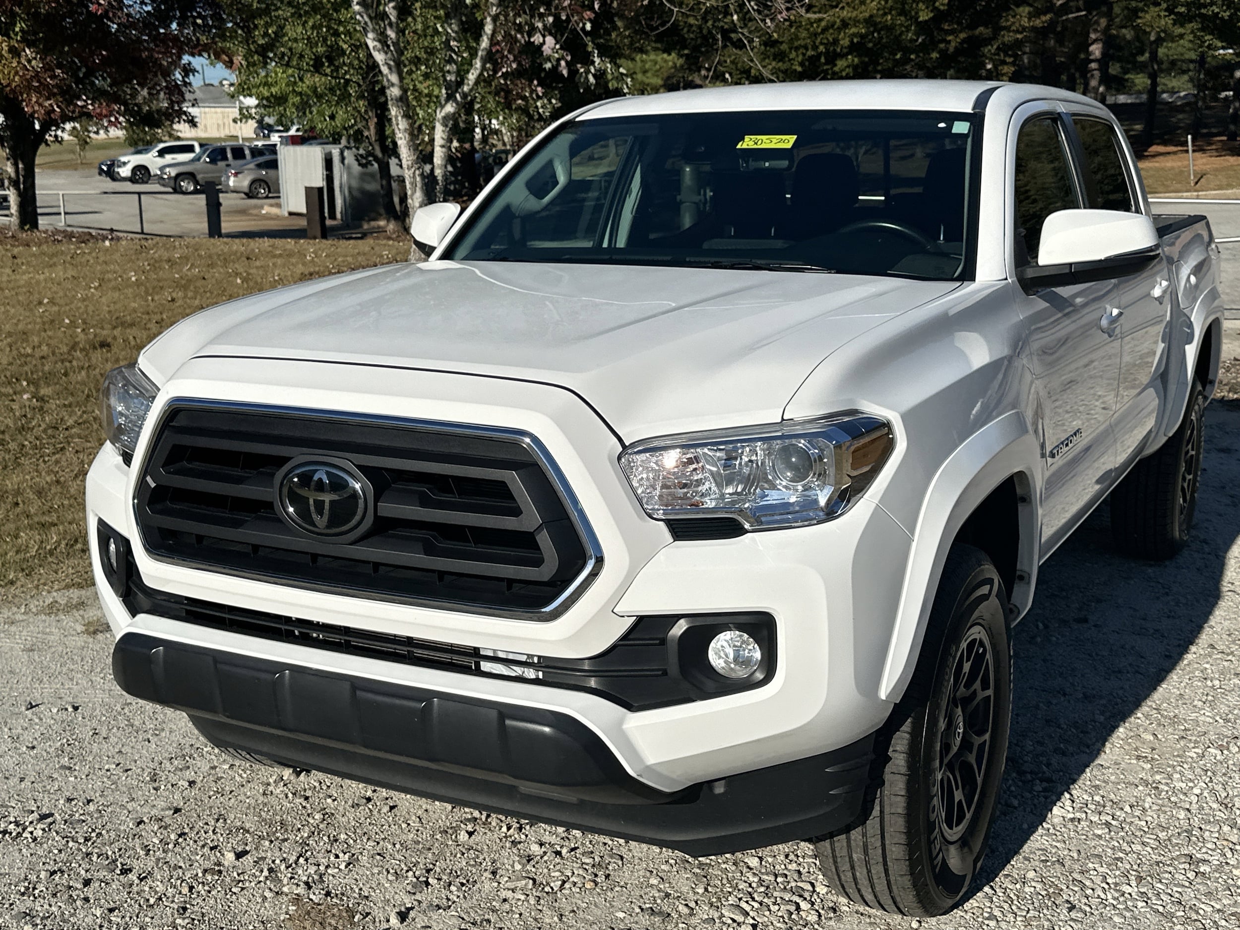2022 Toyota Tacoma SR5's photo