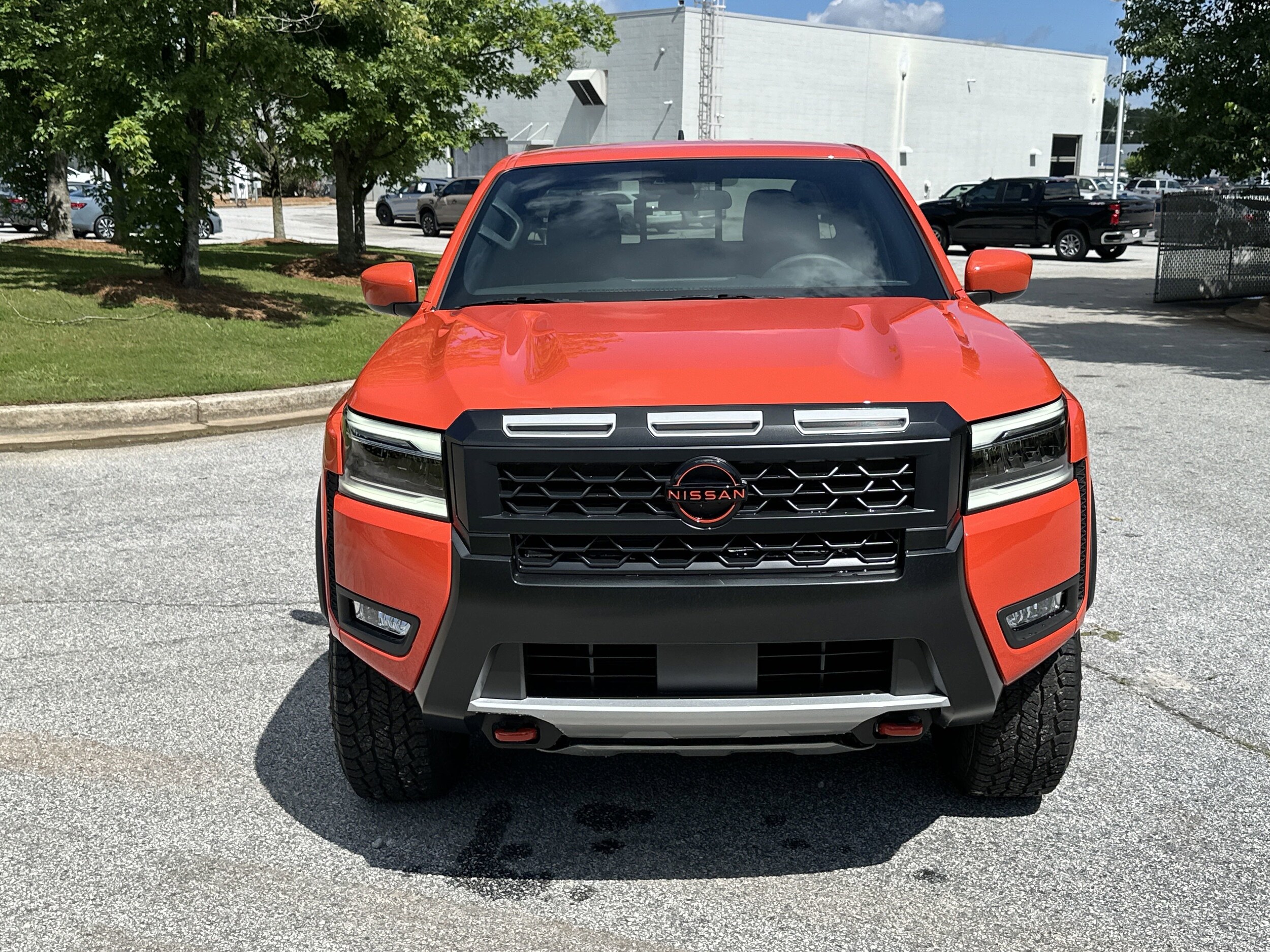 2025 Nissan Frontier PRO-4X photo 2