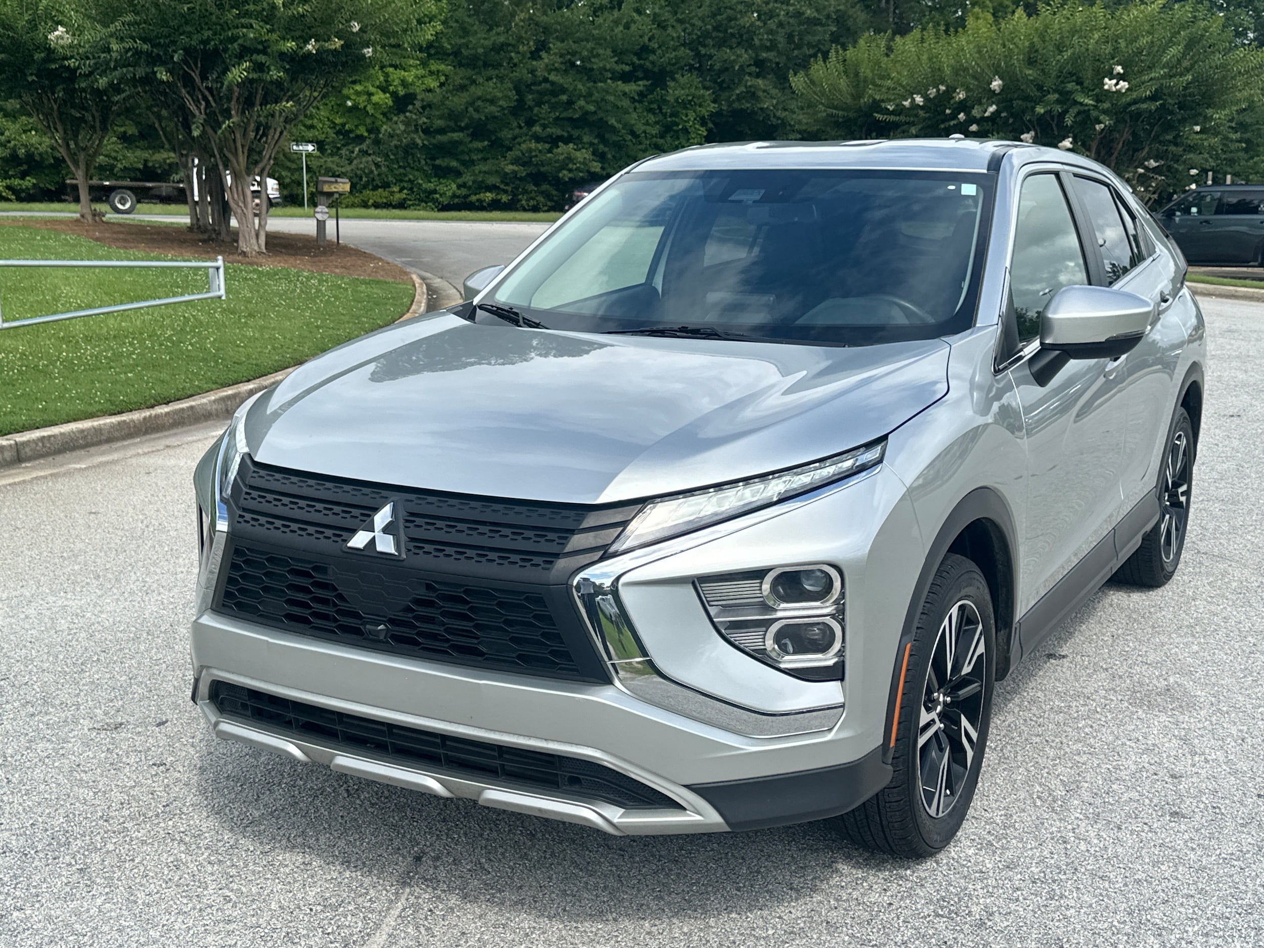 2024 Mitsubishi Eclipse Cross SE S-AWC's photo