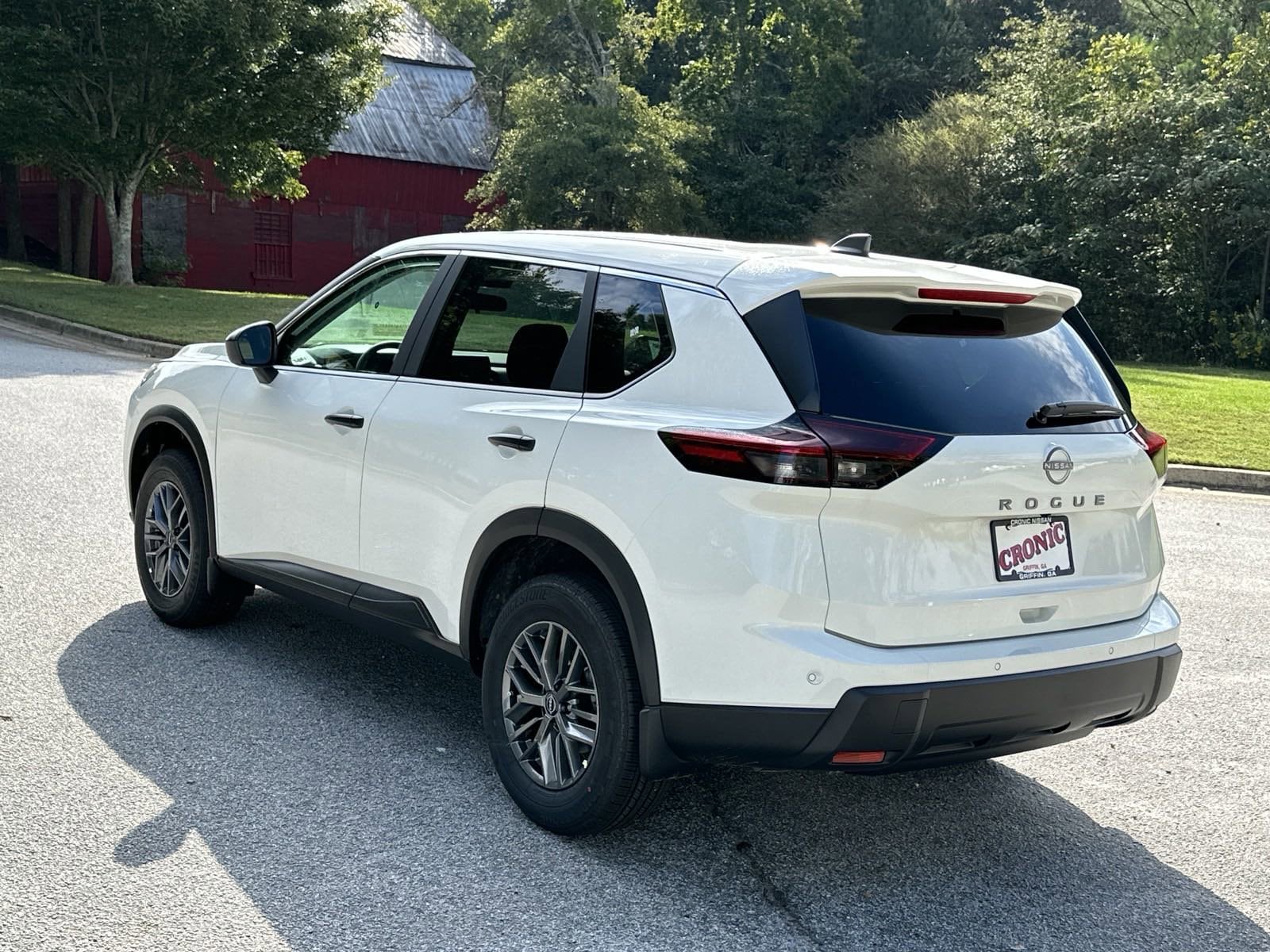 2025 Nissan Rogue S photo 3