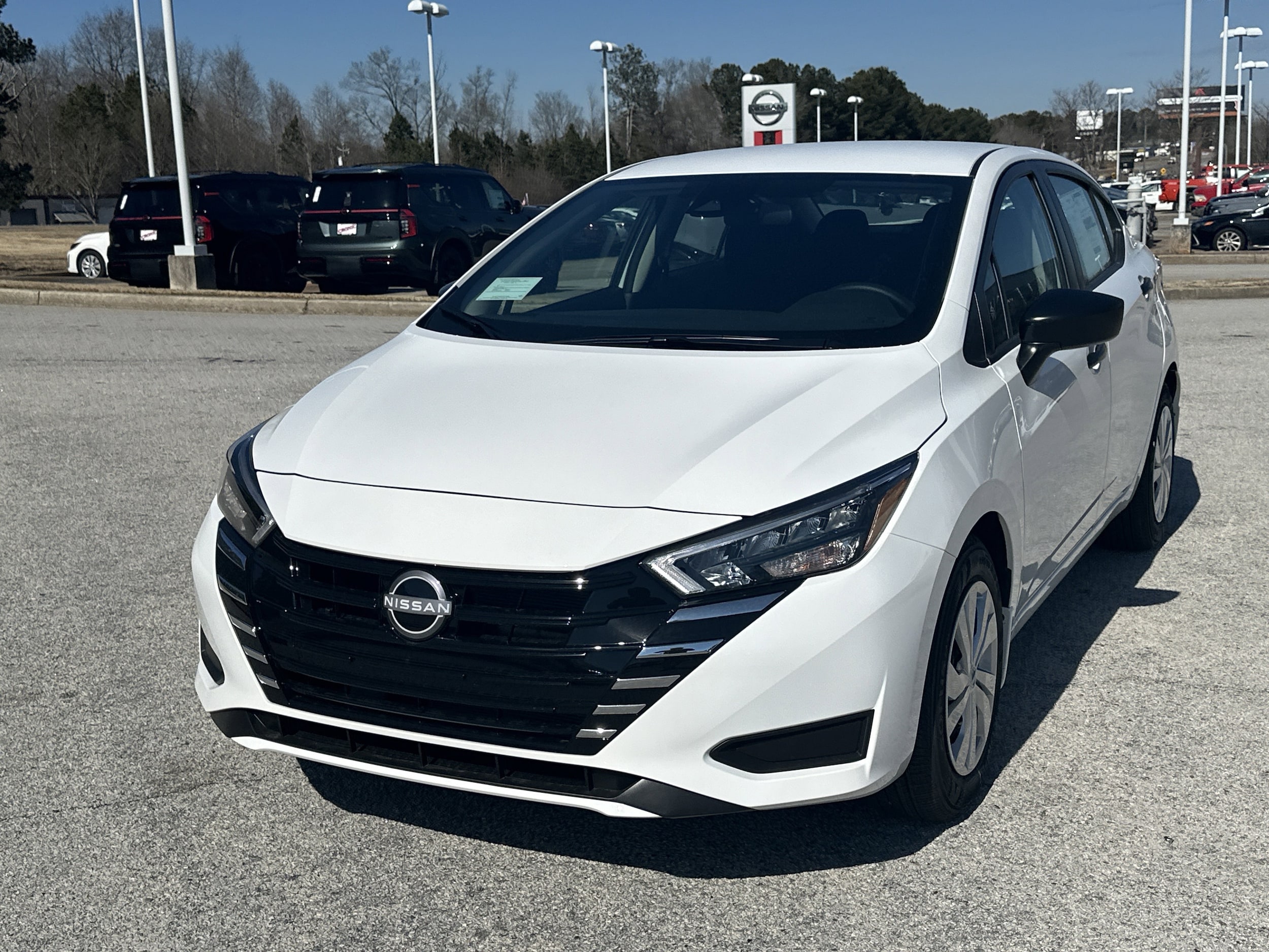 2025 Nissan Versa 1.6 S CVT's photo